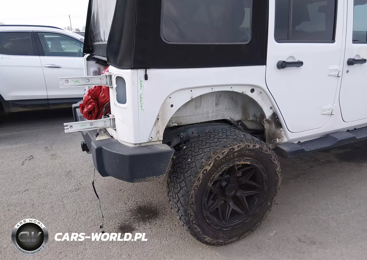 2016 Jeep Wrangler Unlimited Sahara VIN:1C4BJWEG6GL124491 - 19
