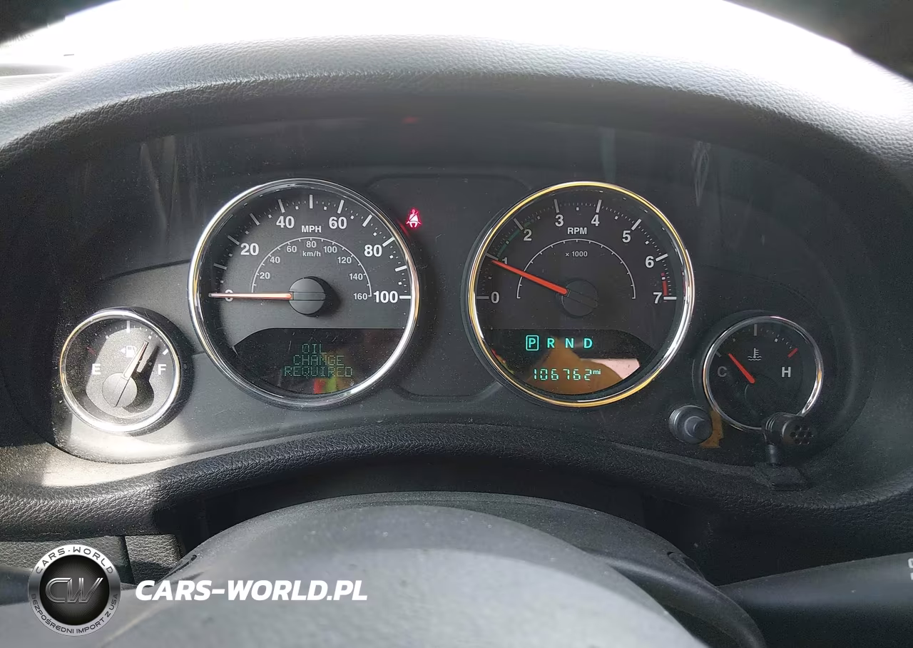 2016 Jeep Wrangler Unlimited Sahara VIN:1C4BJWEG6GL124491 - 7