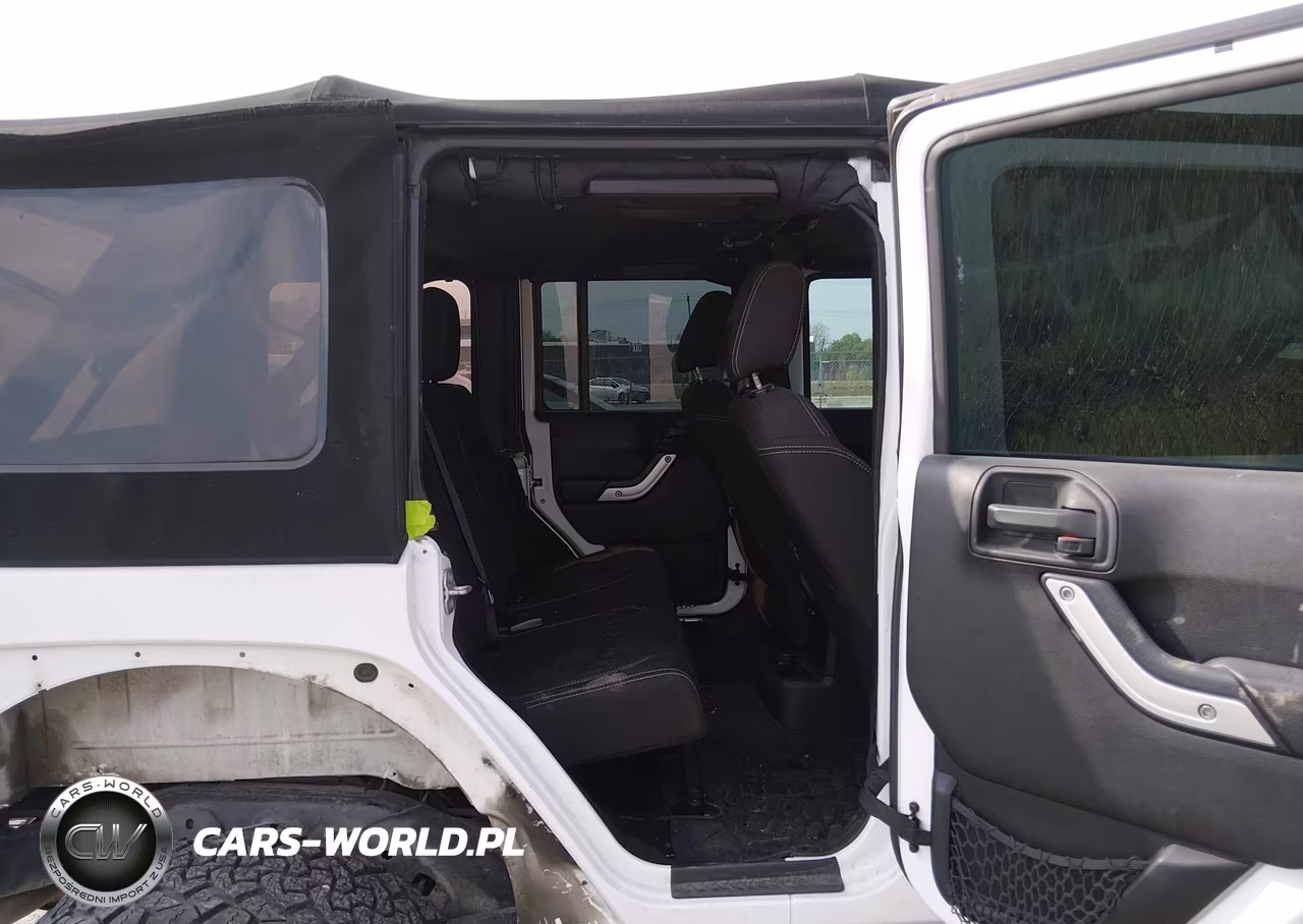 2016 Jeep Wrangler Unlimited Sahara VIN:1C4BJWEG6GL124491 - 8