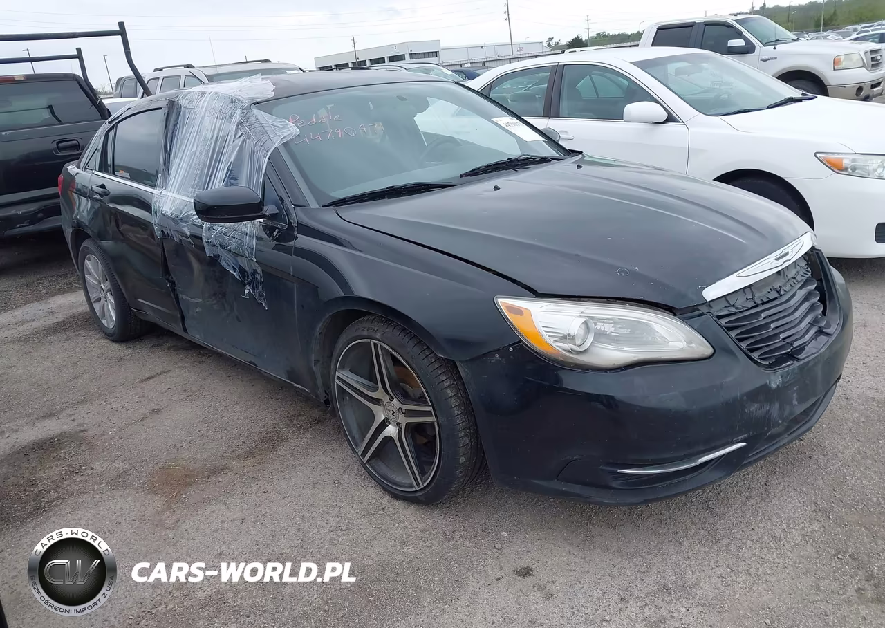 2014 Chrysler 200 Touring – zdjęcie 1 z 12