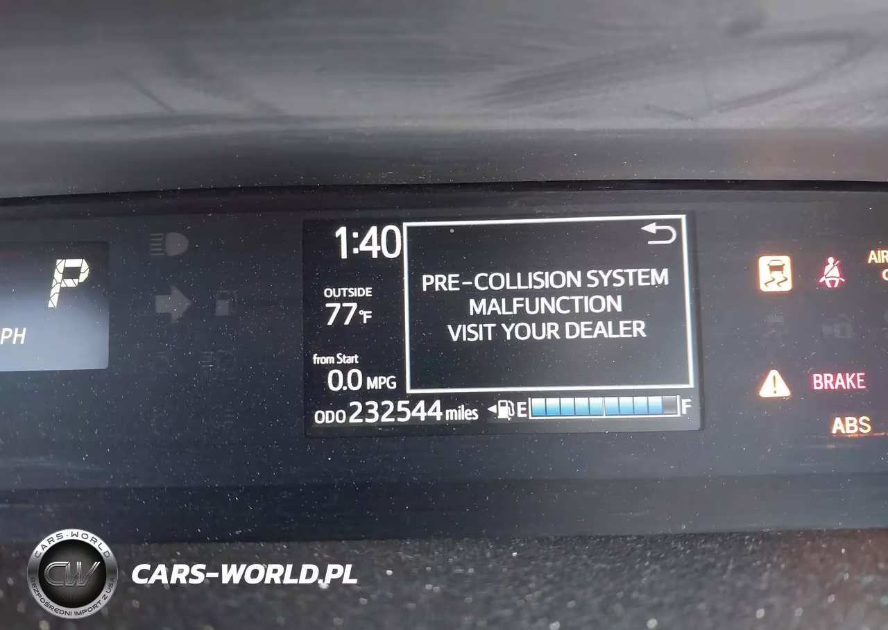 2018 Toyota Prius C One VIN:JTDKDTB3XJ1619173 - 16