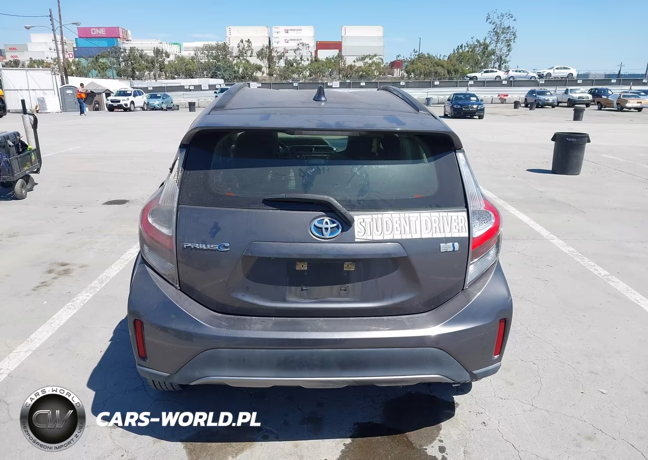2018 Toyota Prius C One VIN:JTDKDTB3XJ1619173 - 17