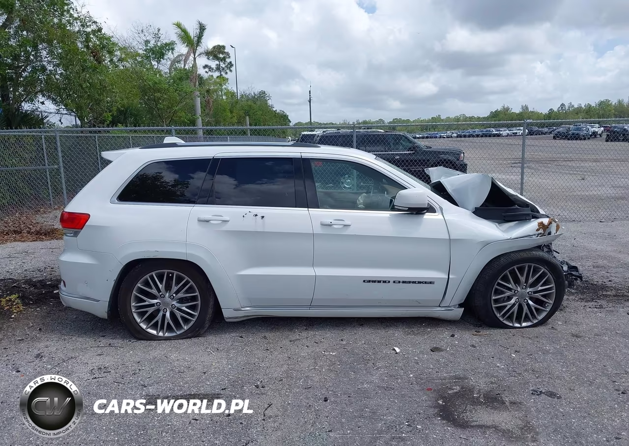 2018 Jeep Grand Cherokee Summit 4X4 VIN:1C4RJFJTXJC202294 - 12