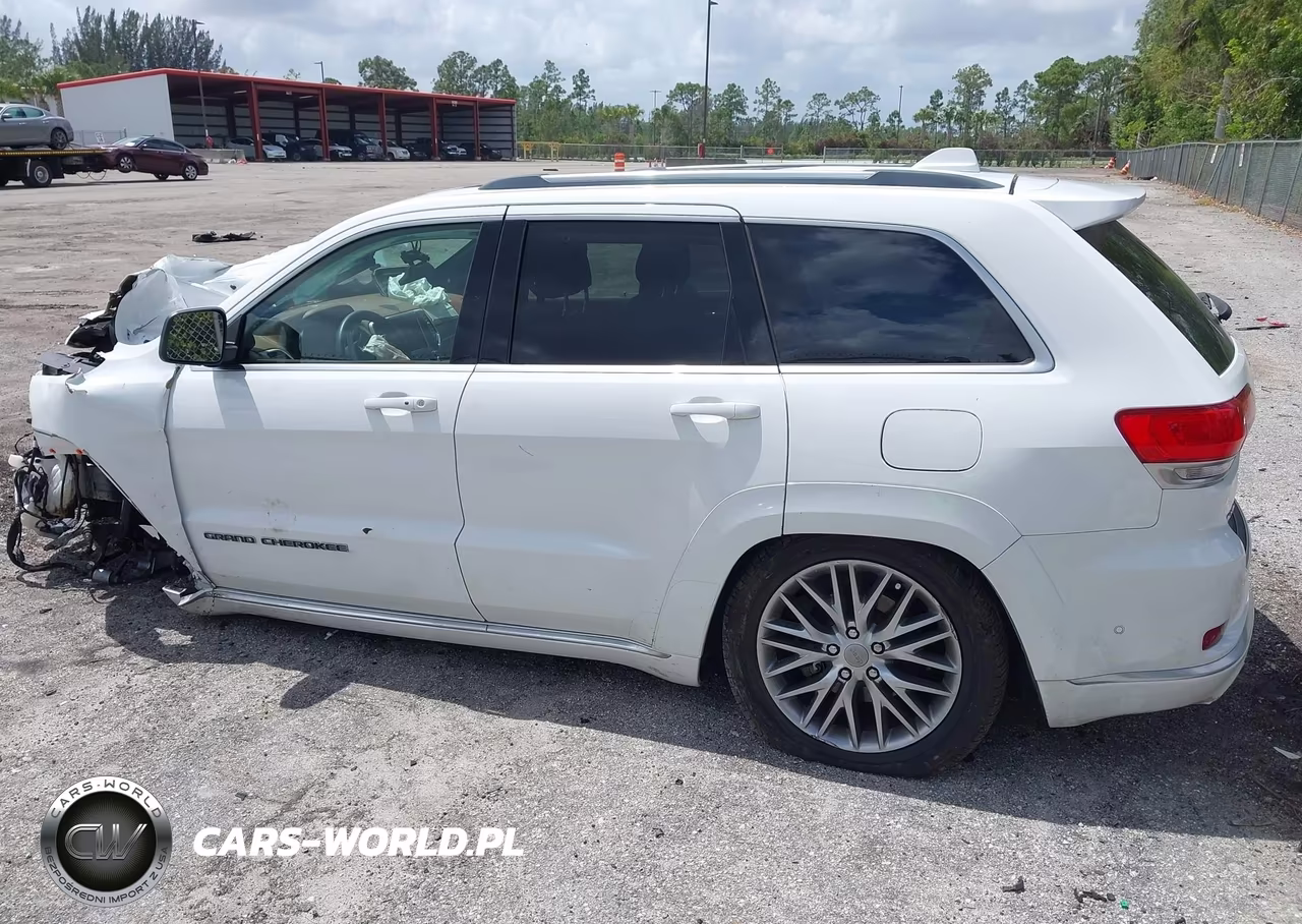 2018 Jeep Grand Cherokee Summit 4X4 VIN:1C4RJFJTXJC202294 - 13