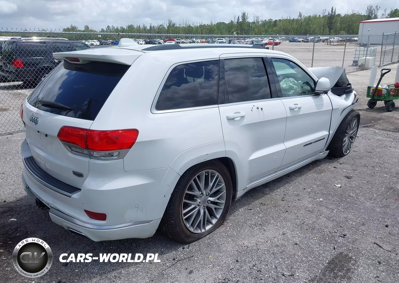 2018 Jeep Grand Cherokee Summit 4X4 VIN:1C4RJFJTXJC202294 - 4