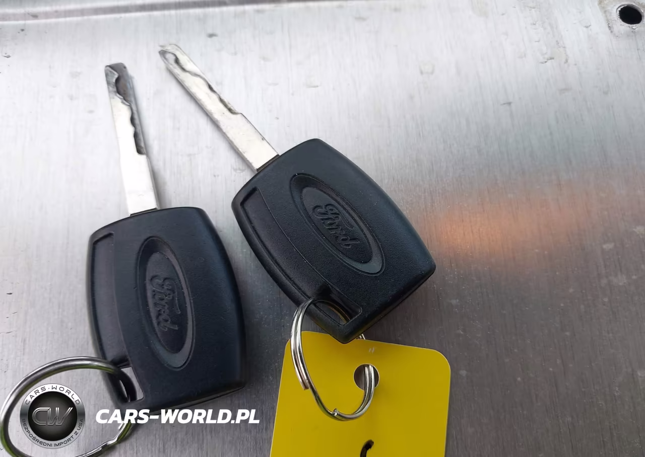 2013 Ford Fiesta S VIN:3FADP4AJXDM146670 - 11