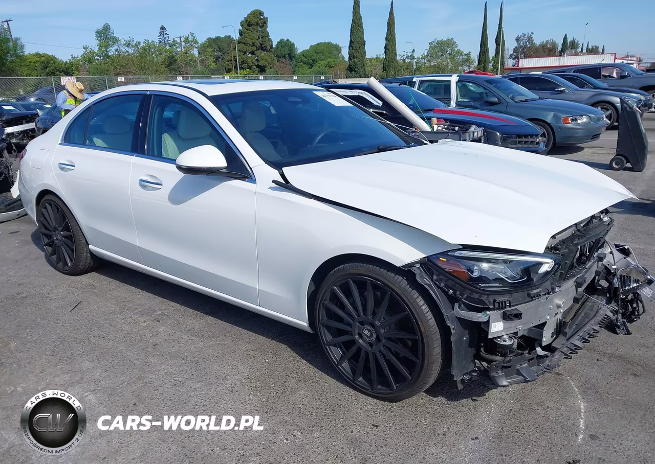 2025 Mercedes-Benz C 300