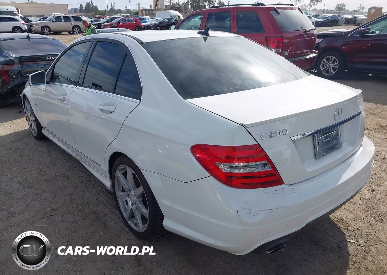 2012 Mercedes-Benz C 250 Sport VIN:WDDGF4HB7CA625879 - 3