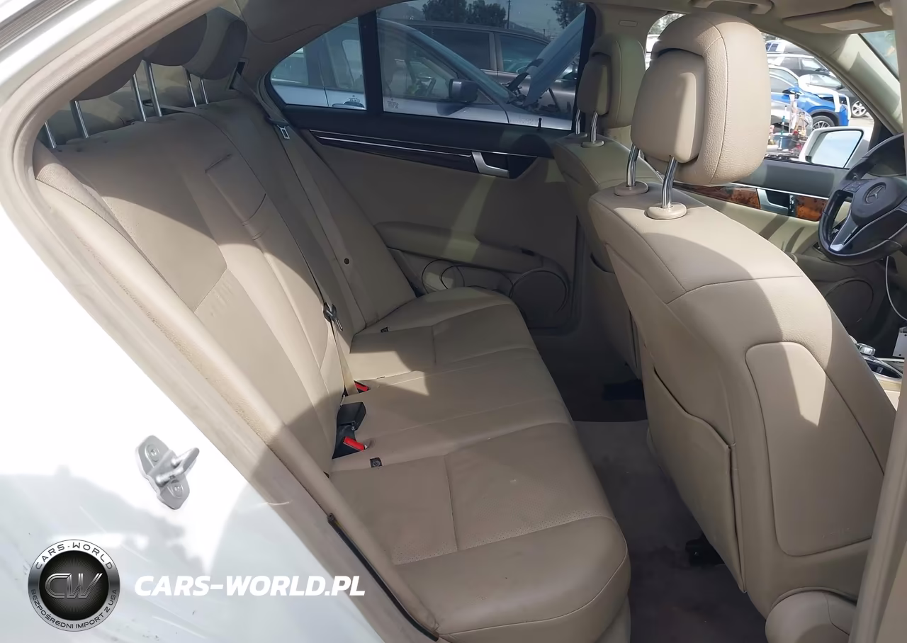 2012 Mercedes-Benz C 250 Sport VIN:WDDGF4HB7CA625879 - 8