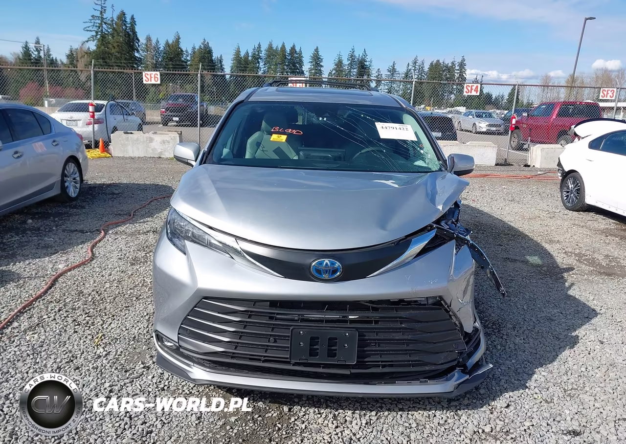 2025 Toyota Sienna Xle VIN:5TDJSKFC2SS195868 - 12