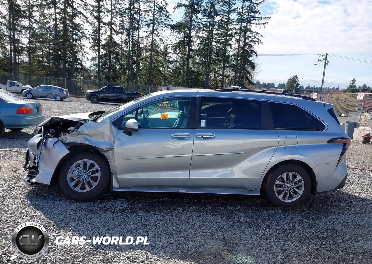 2025 Toyota Sienna Xle VIN:5TDJSKFC2SS195868 - 14