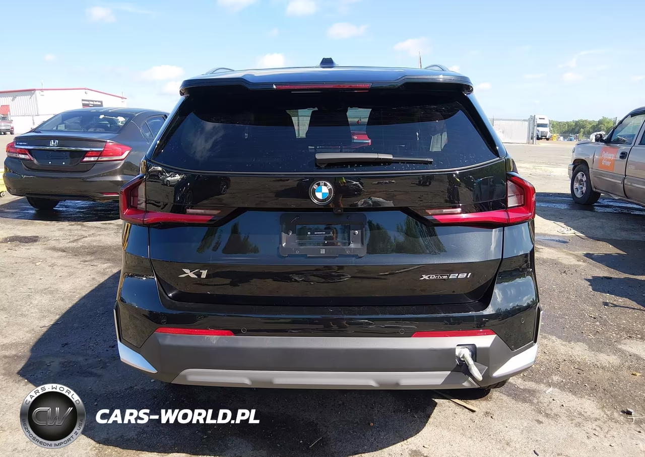 2023 BMW X1 xDrive28I VIN:WBX73EF0XP5Y13632 - 17