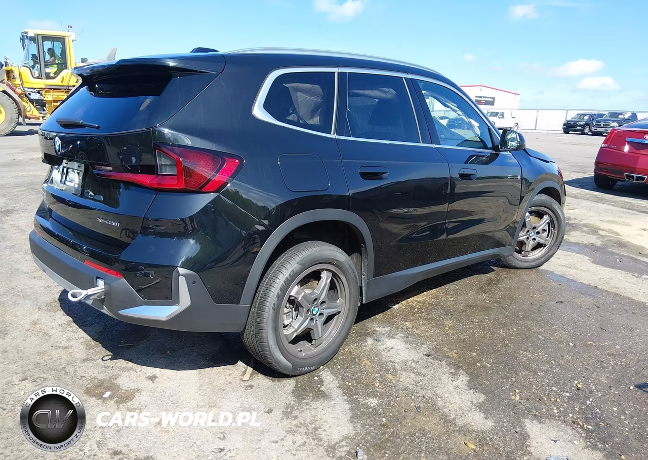2023 BMW X1 xDrive28I VIN:WBX73EF0XP5Y13632 - 4
