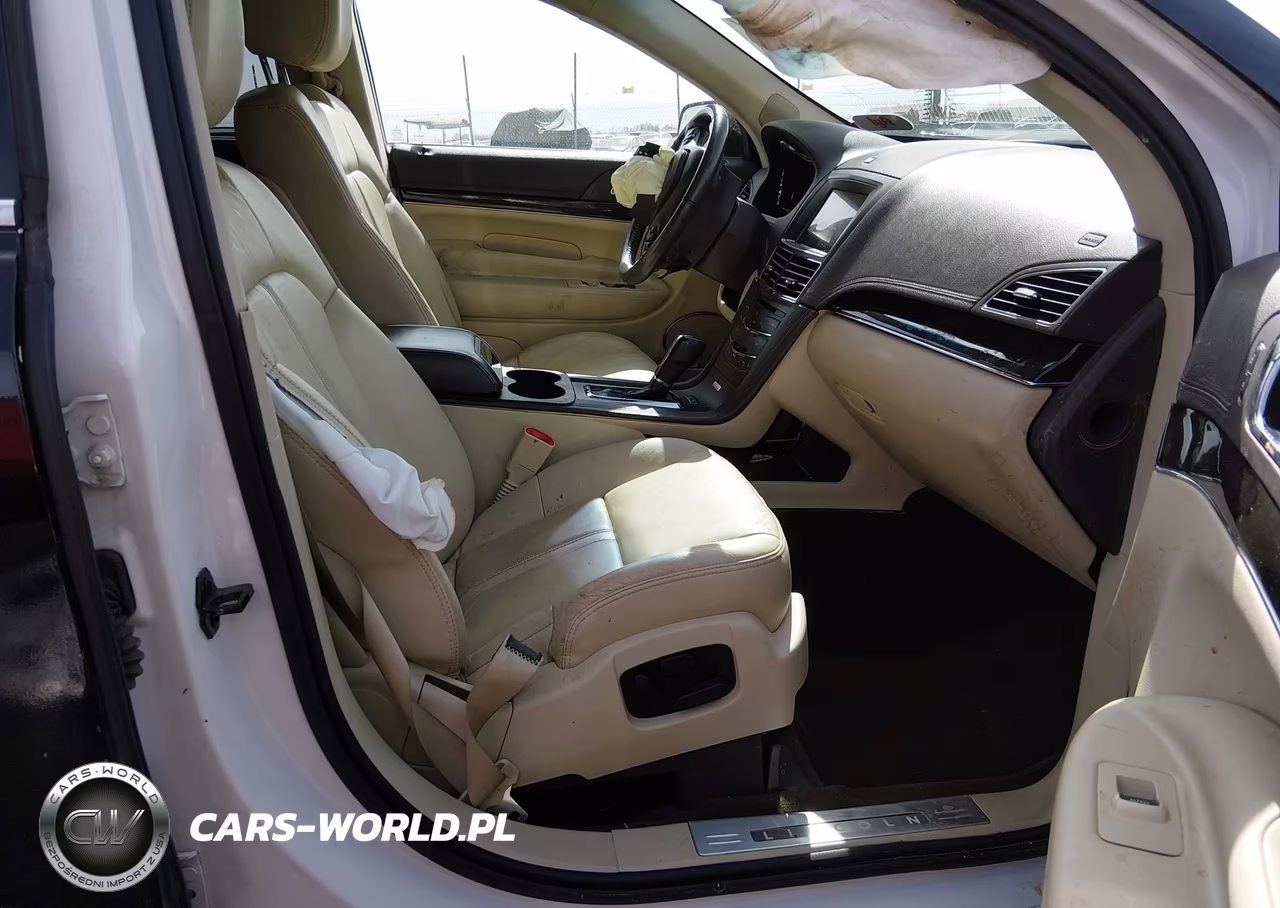 2018 Lincoln Mkt Reserve VIN:2LMHJ5AT9JBL01629 - 5