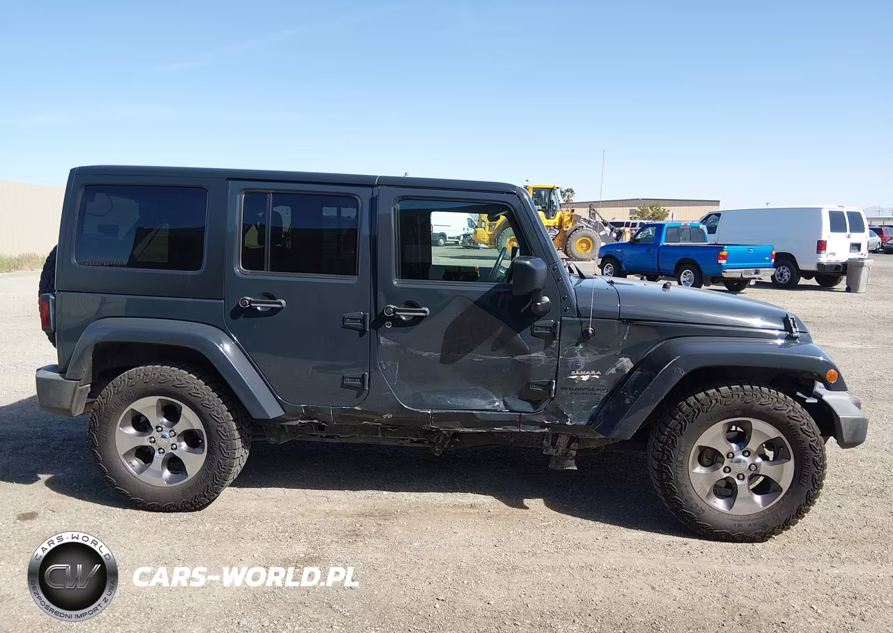 2016 Jeep Wrangler Unlimited Sahara VIN:1C4BJWEG3GL239615 - 13