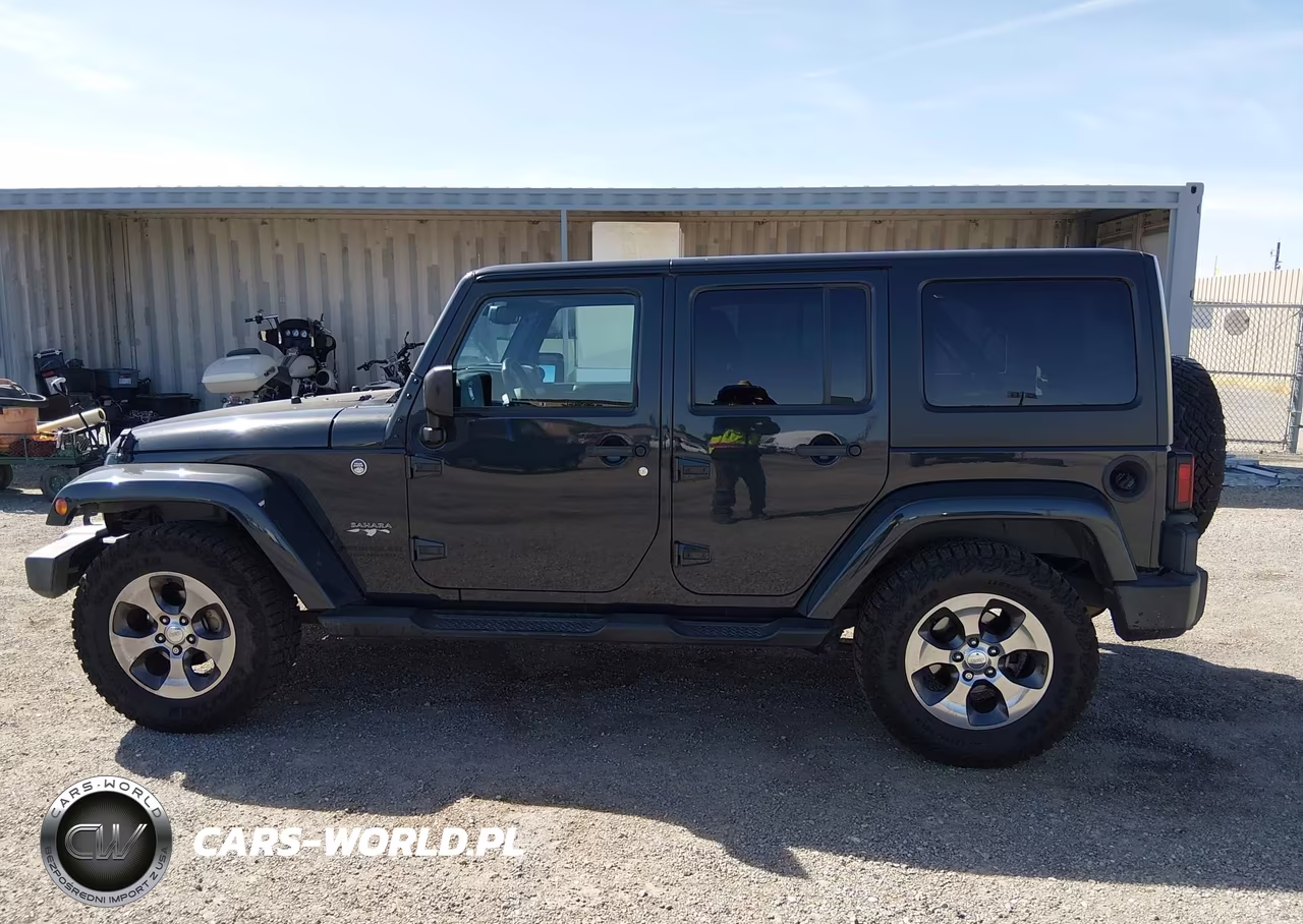 2016 Jeep Wrangler Unlimited Sahara VIN:1C4BJWEG3GL239615 - 14