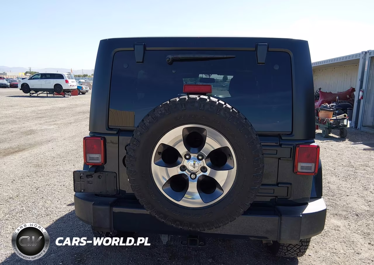 2016 Jeep Wrangler Unlimited Sahara VIN:1C4BJWEG3GL239615 - 16