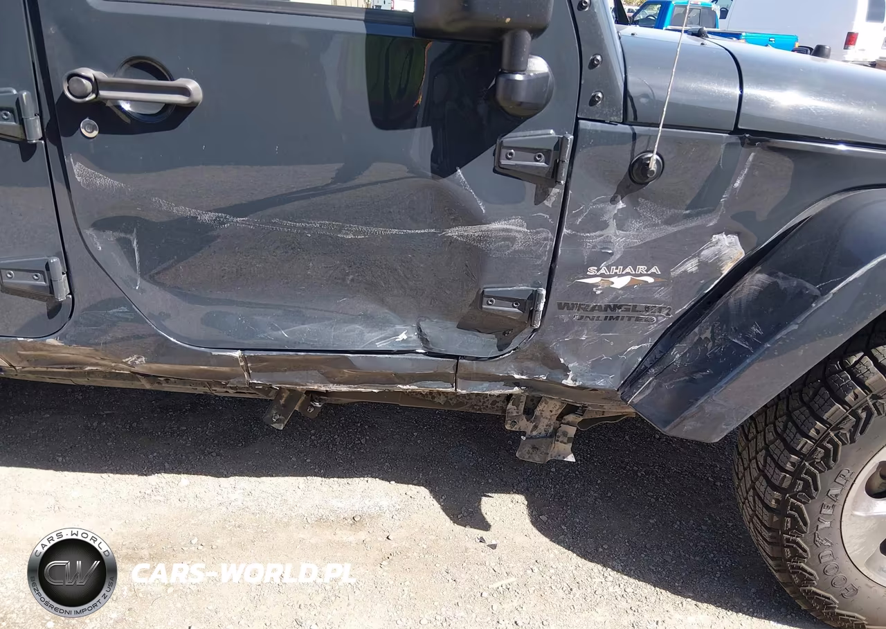 2016 Jeep Wrangler Unlimited Sahara VIN:1C4BJWEG3GL239615 - 6