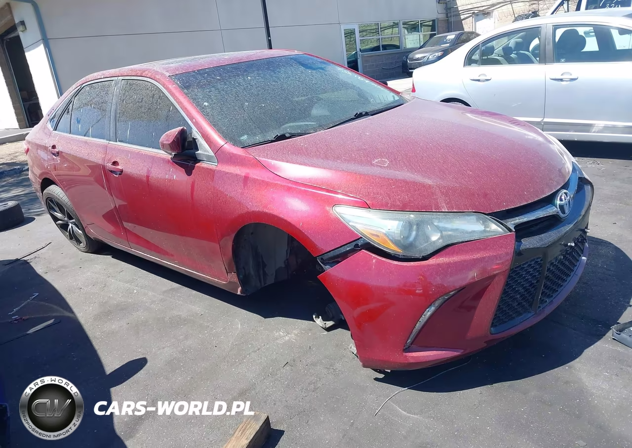 2016 Toyota Camry Xse