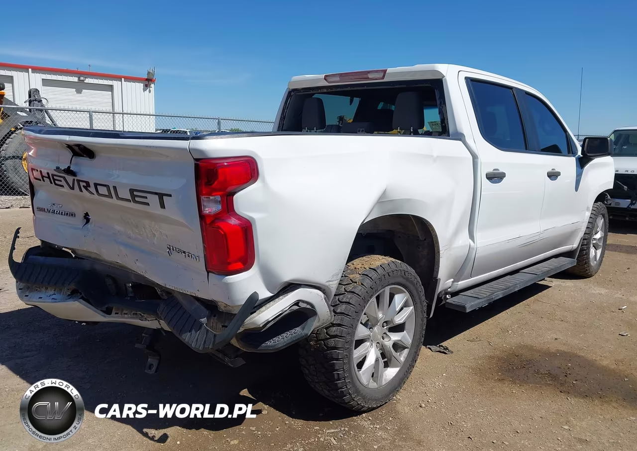 2020 Chevrolet Silverado 1500 2Wd Short Bed Custom VIN:1GCPWBEF1LZ160555 - 4