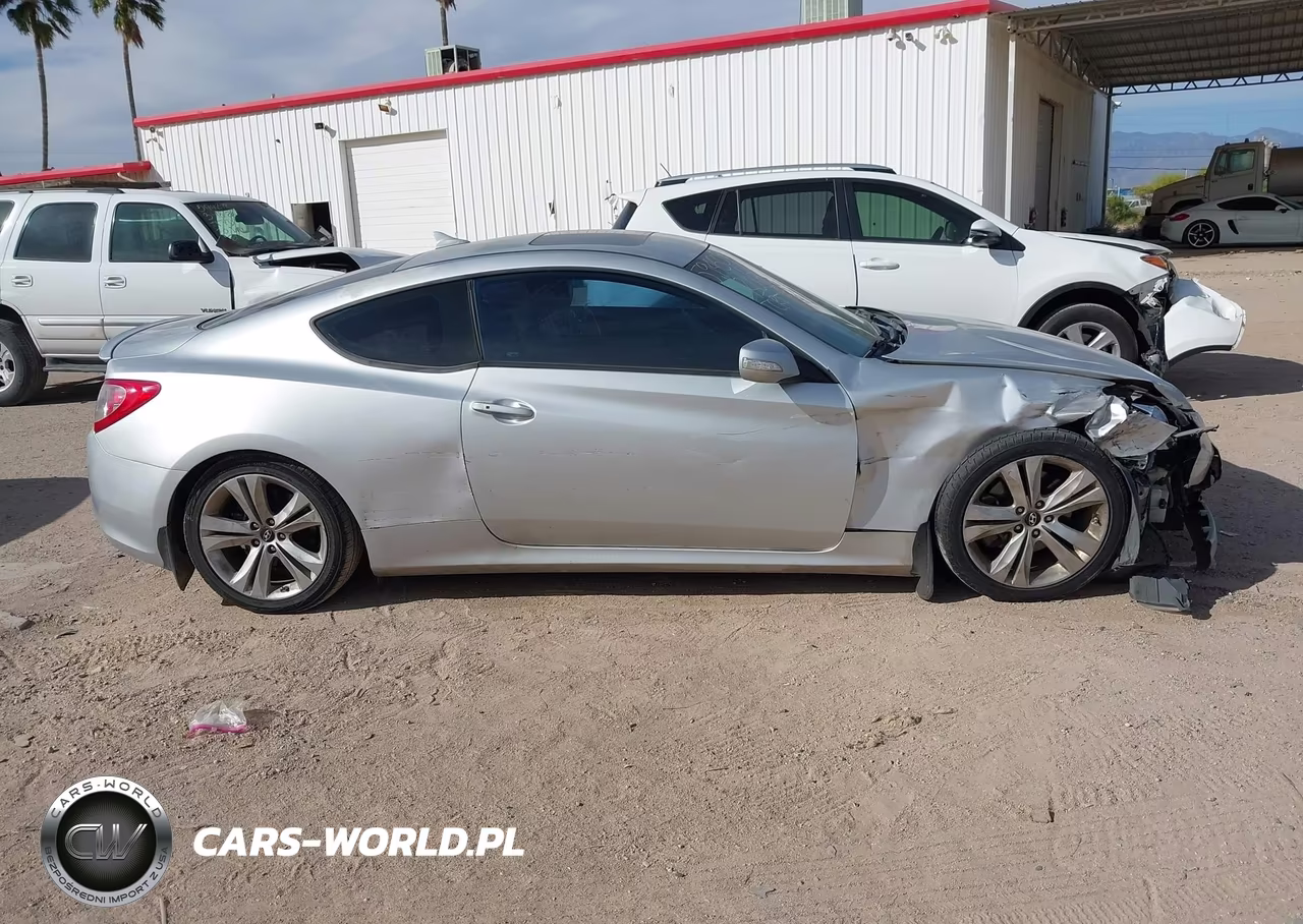2011 Hyundai Genesis 3.8 Grand Touring VIN:KMHHU6KH9BU063263 - 13