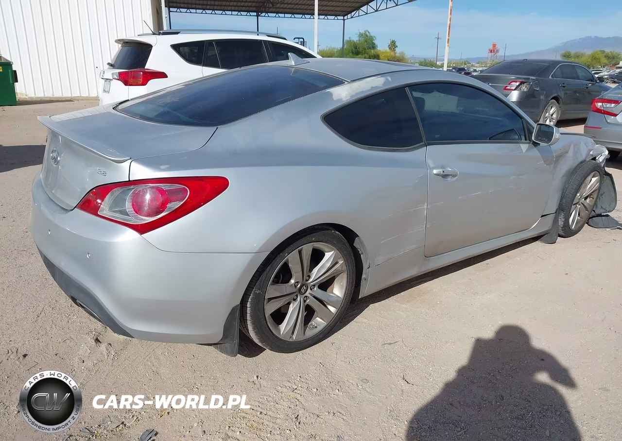 2011 Hyundai Genesis 3.8 Grand Touring VIN:KMHHU6KH9BU063263 - 4