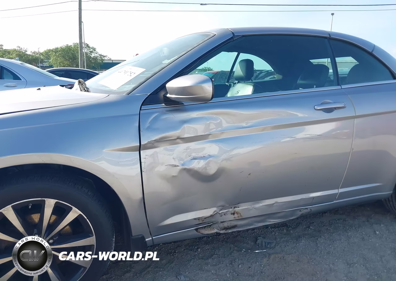 2014 Chrysler 200 S VIN:1C3BCBGG6EN163281 - 6