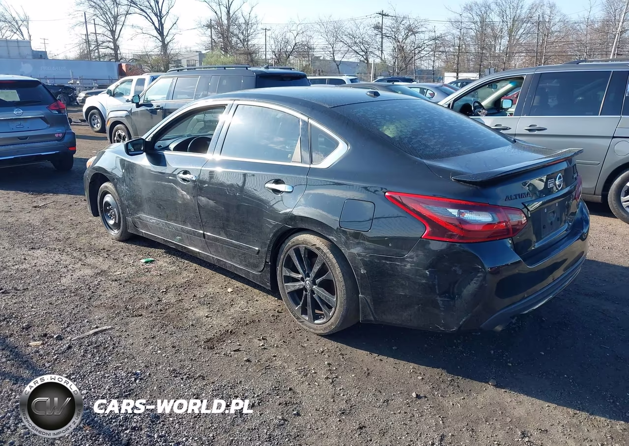 2018 Nissan Altima 2.5 Sr VIN:1N4AL3AP8JC257258 - 3