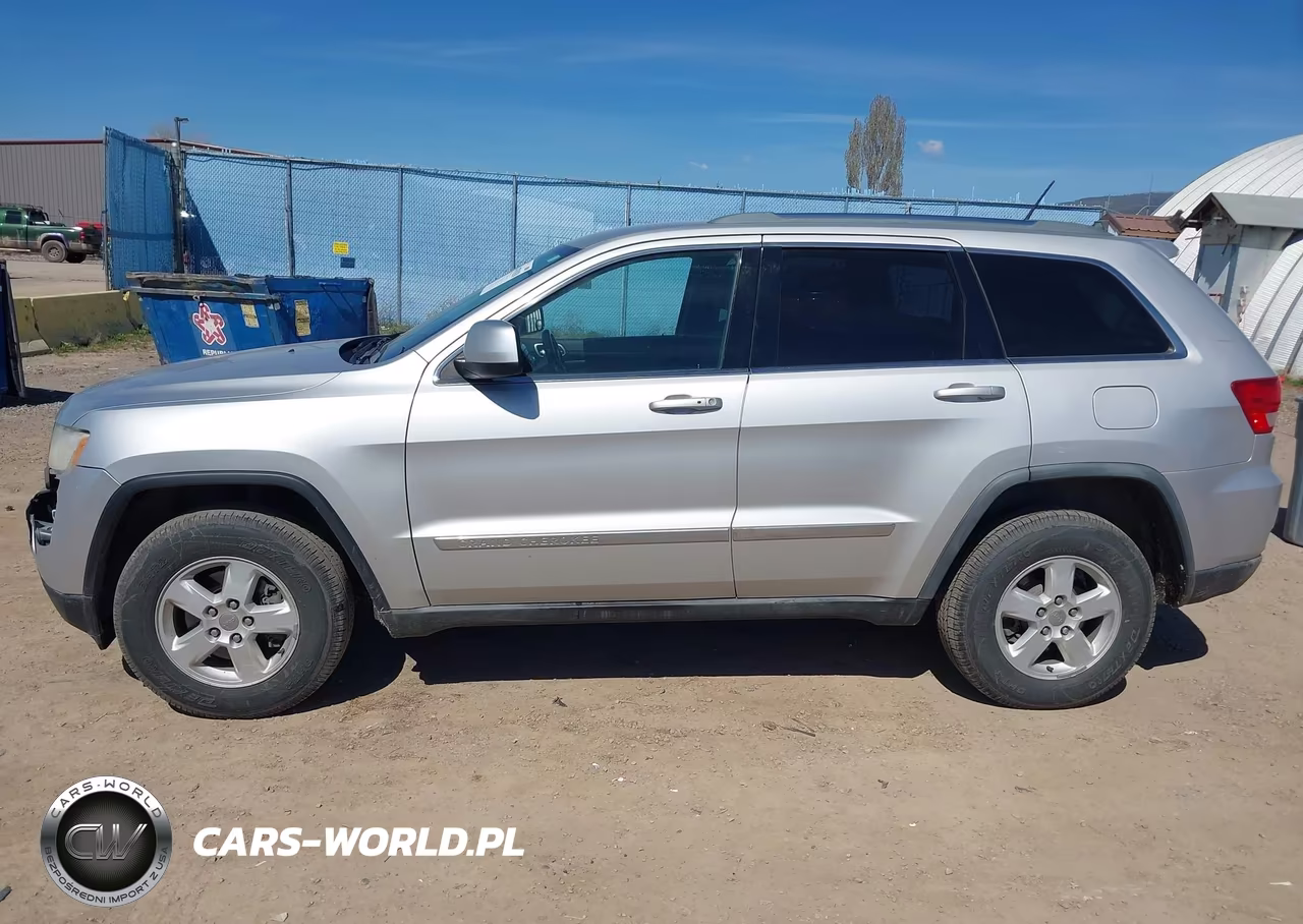 2011 Jeep Grand Cherokee Laredo VIN:1J4RR4GG9BC697820 - 14