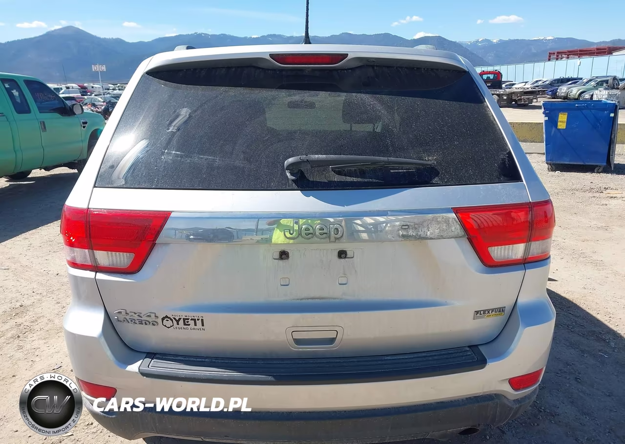 2011 Jeep Grand Cherokee Laredo VIN:1J4RR4GG9BC697820 - 16