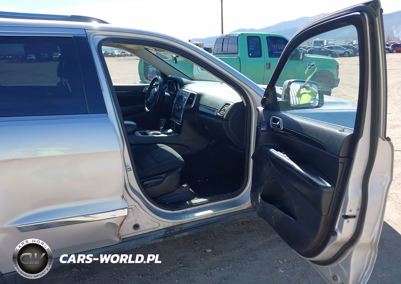 2011 Jeep Grand Cherokee Laredo VIN:1J4RR4GG9BC697820 - 5