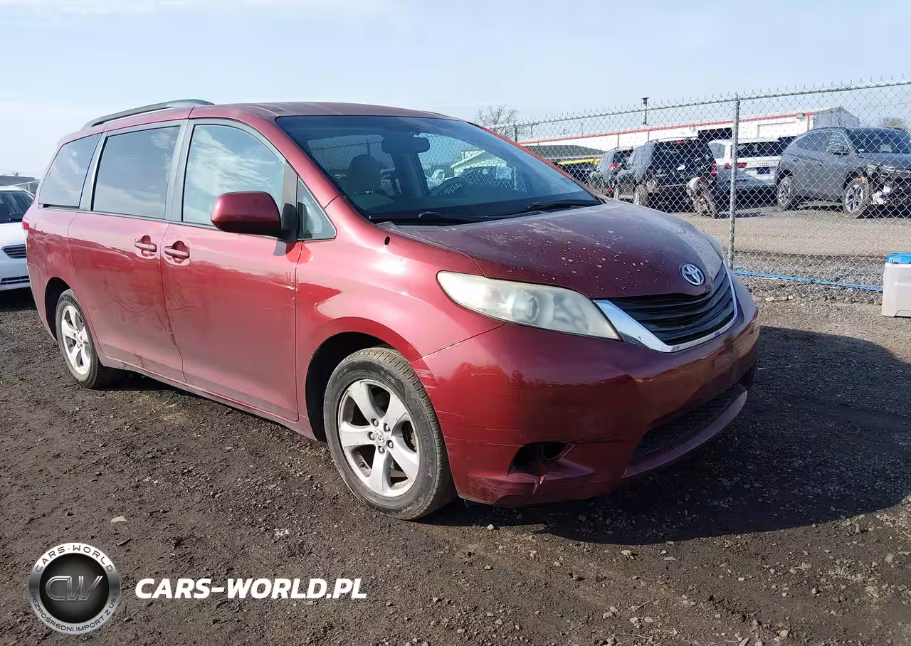 2011 Toyota Sienna Le V6