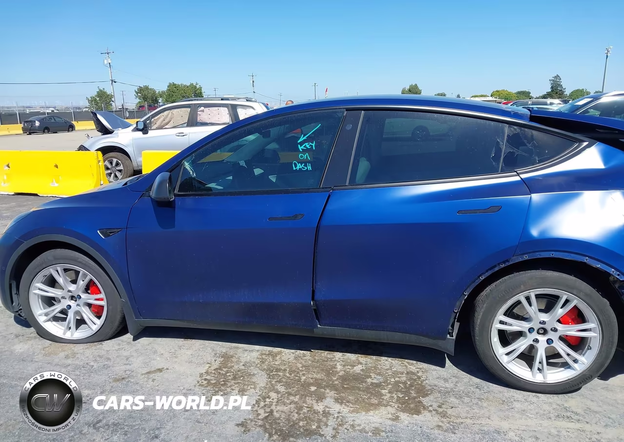 2022 Tesla Model Y Performance Dual Motor All-Wheel Drive VIN:7SAYGDEF7NF326022 - 14