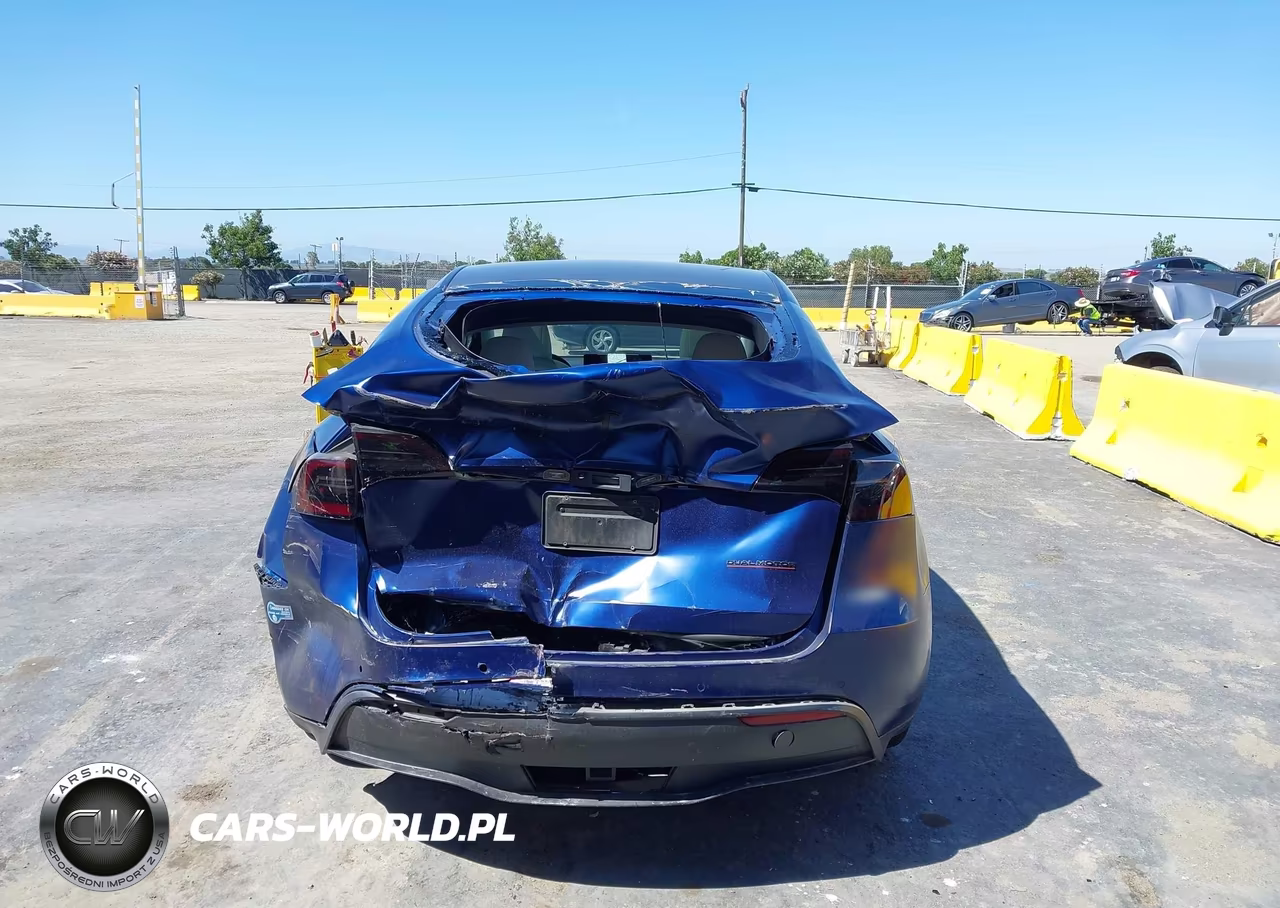 2022 Tesla Model Y Performance Dual Motor All-Wheel Drive VIN:7SAYGDEF7NF326022 - 16