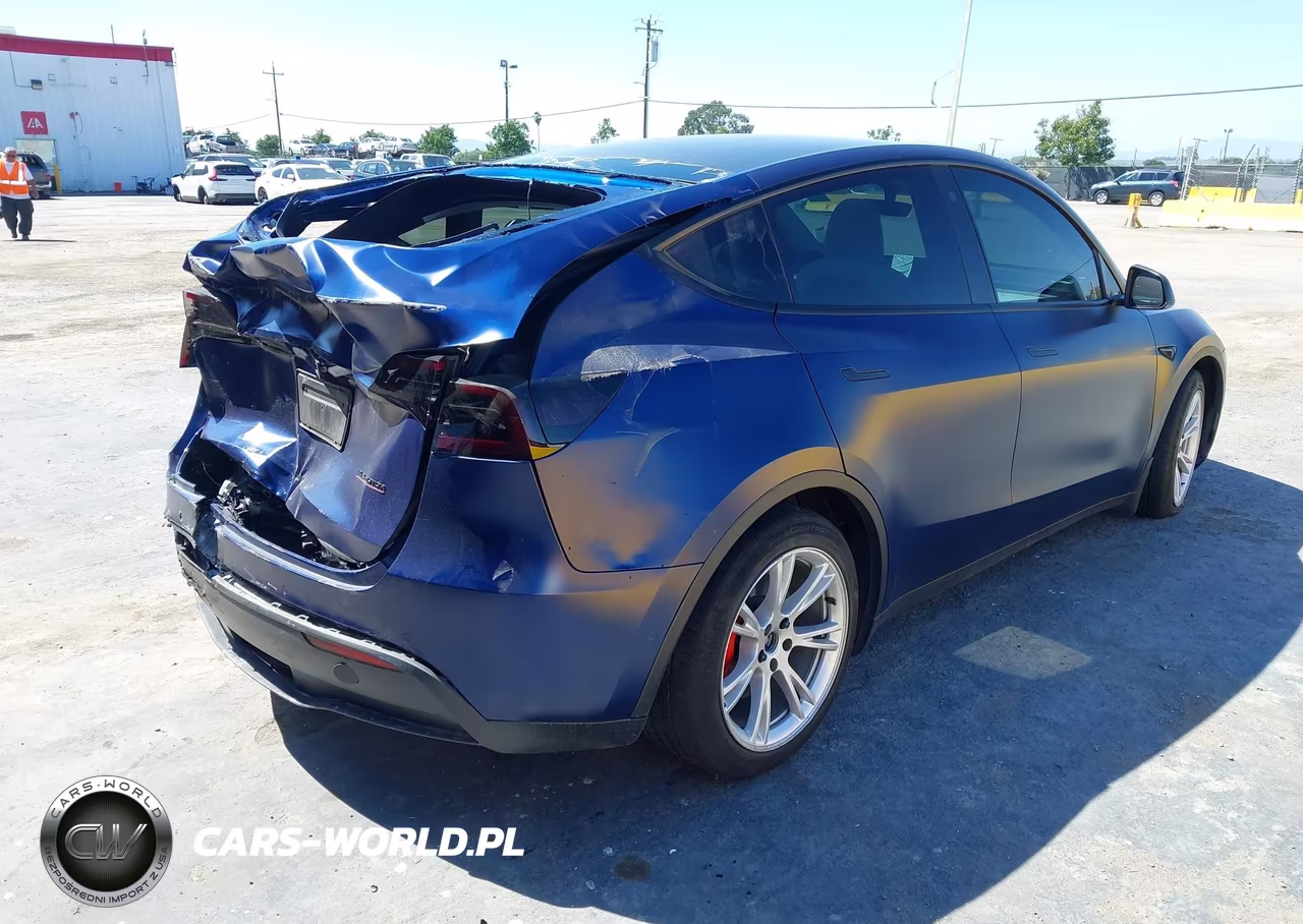 2022 Tesla Model Y Performance Dual Motor All-Wheel Drive VIN:7SAYGDEF7NF326022 - 4