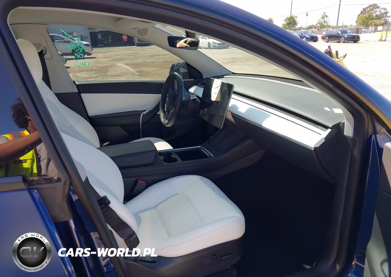 2022 Tesla Model Y Performance Dual Motor All-Wheel Drive VIN:7SAYGDEF7NF326022 - 5