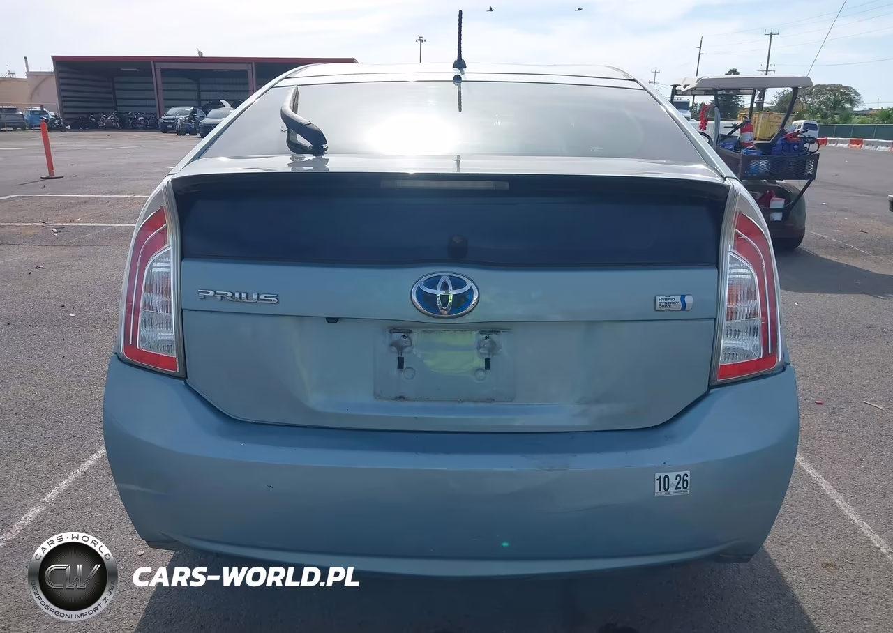 2015 Toyota Prius Five-Four-Persona Series Special Edition-Three-Two VIN:JTDKN3DU0F1968398 - 16