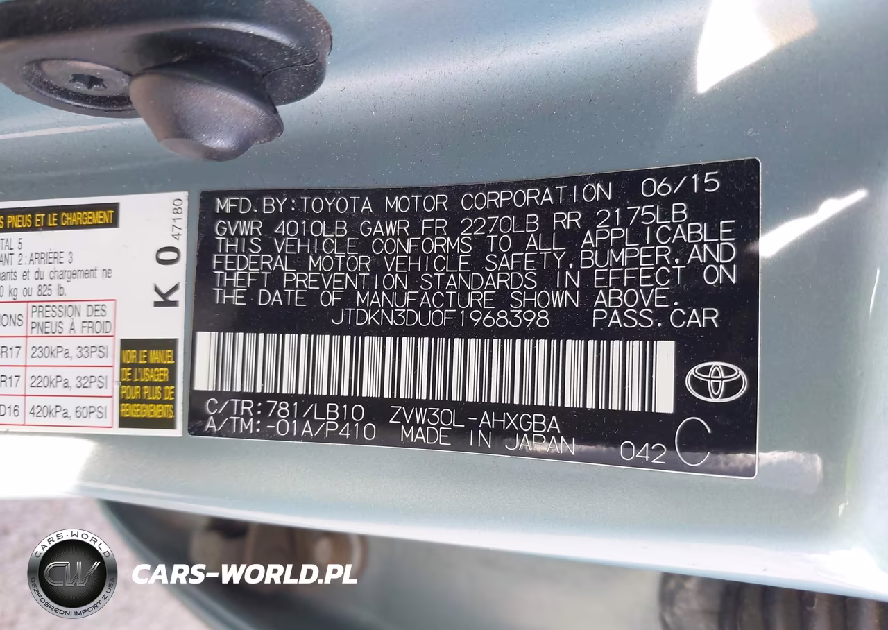 2015 Toyota Prius Five-Four-Persona Series Special Edition-Three-Two VIN:JTDKN3DU0F1968398 - 9