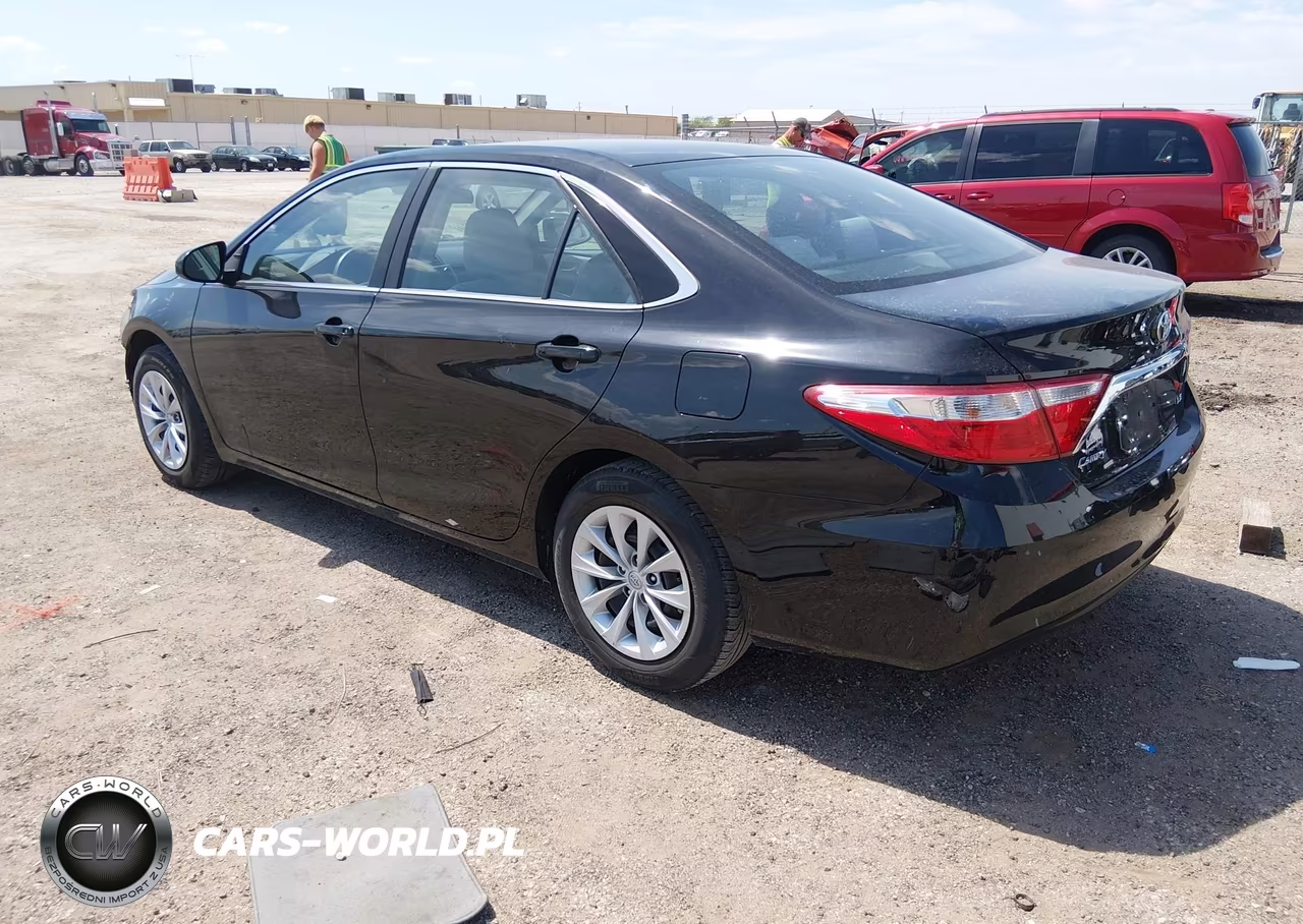 2017 Toyota Camry Le VIN:4T1BF1FK9HU652234 - 3