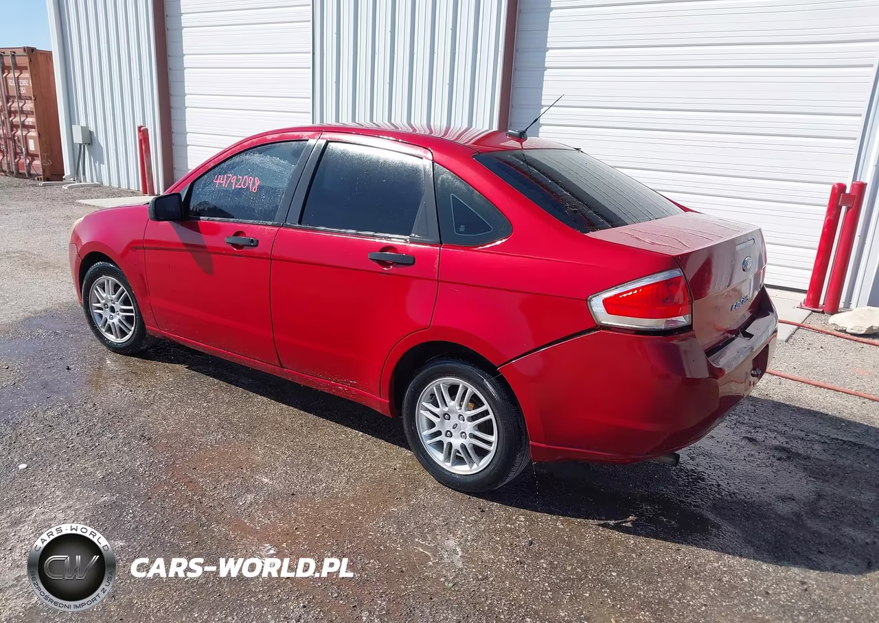 2010 Ford Focus Se VIN:1FAHP3FN8AW125772 - 3