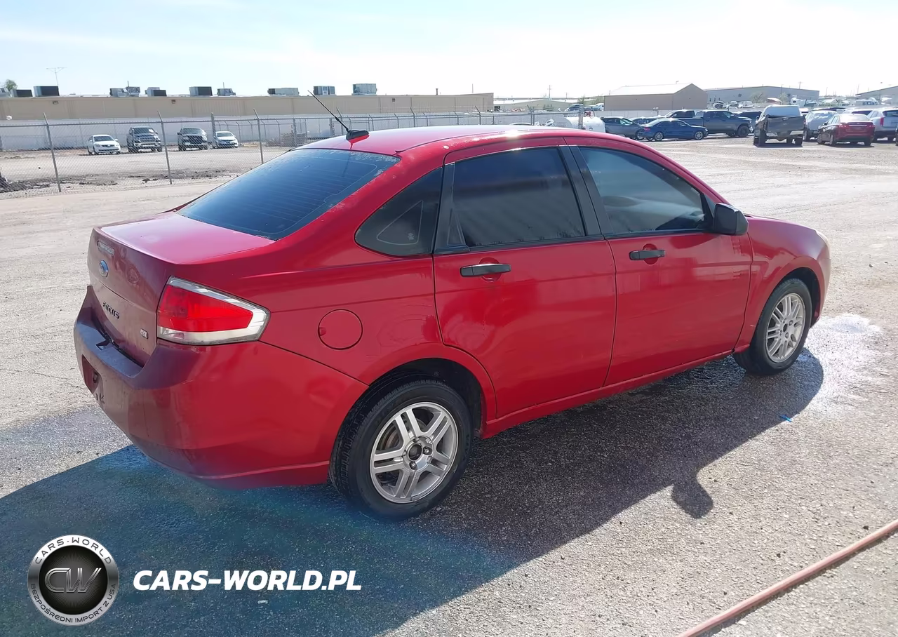 2010 Ford Focus Se VIN:1FAHP3FN8AW125772 - 4
