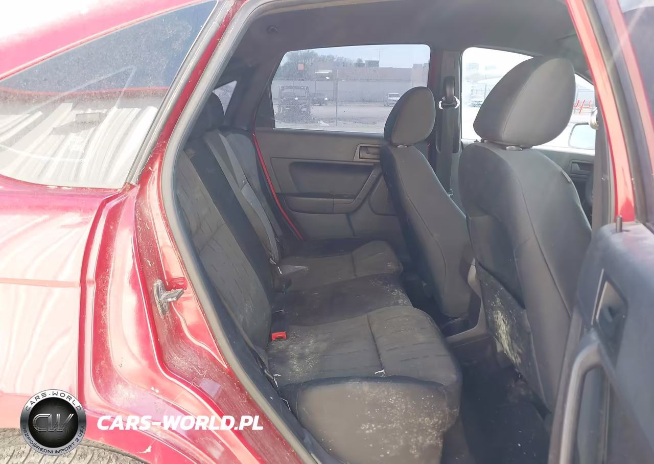 2010 Ford Focus Se VIN:1FAHP3FN8AW125772 - 8