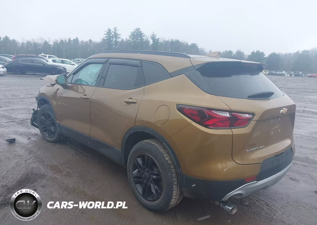 2019 Chevrolet Blazer VIN:3GNKBGRS3KS680821 - 3