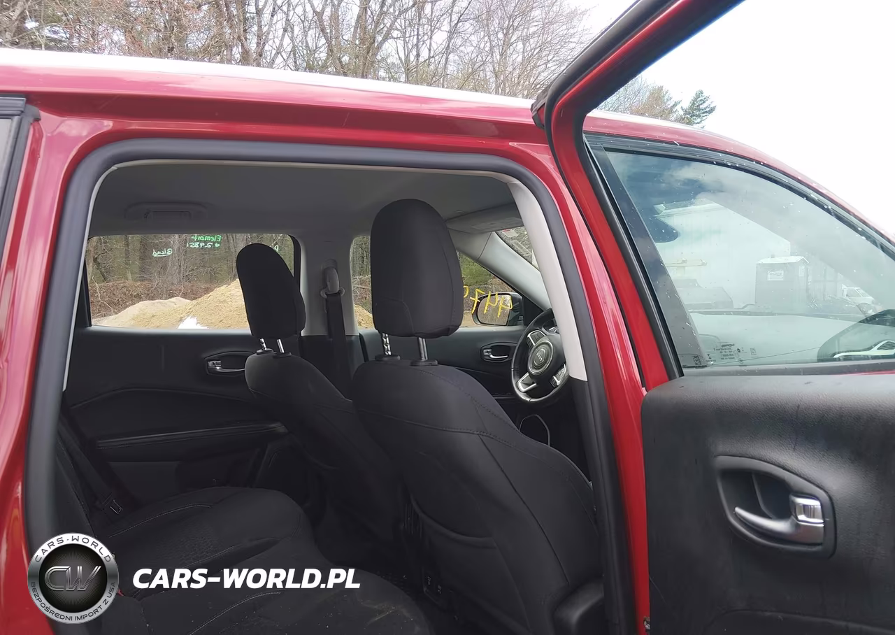 2019 Jeep Compass Sport 4X4 VIN:3C4NJDAB5KT686102 - 8