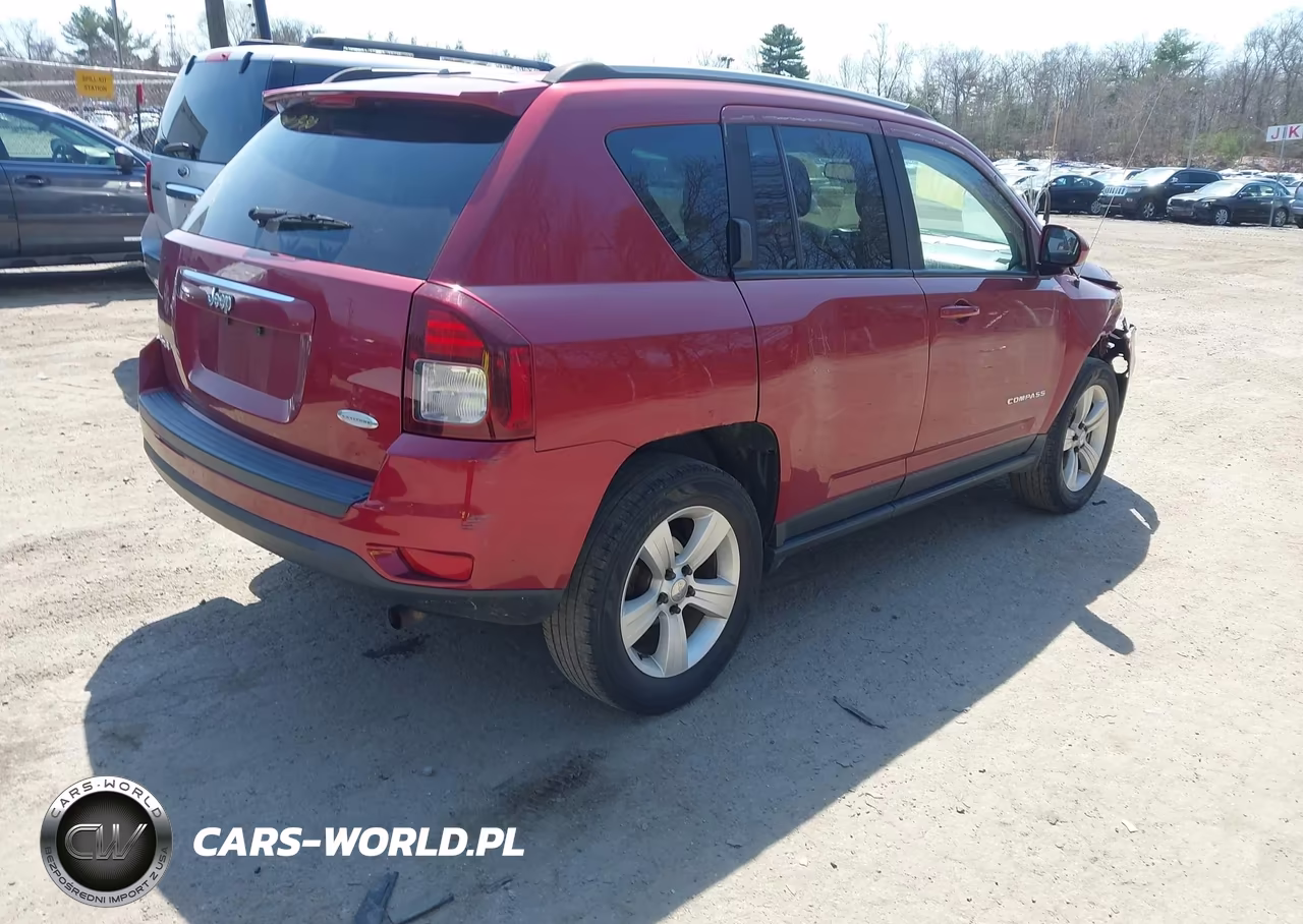 2016 Jeep Compass Latitude VIN:1C4NJDEB6GD781369 - 4