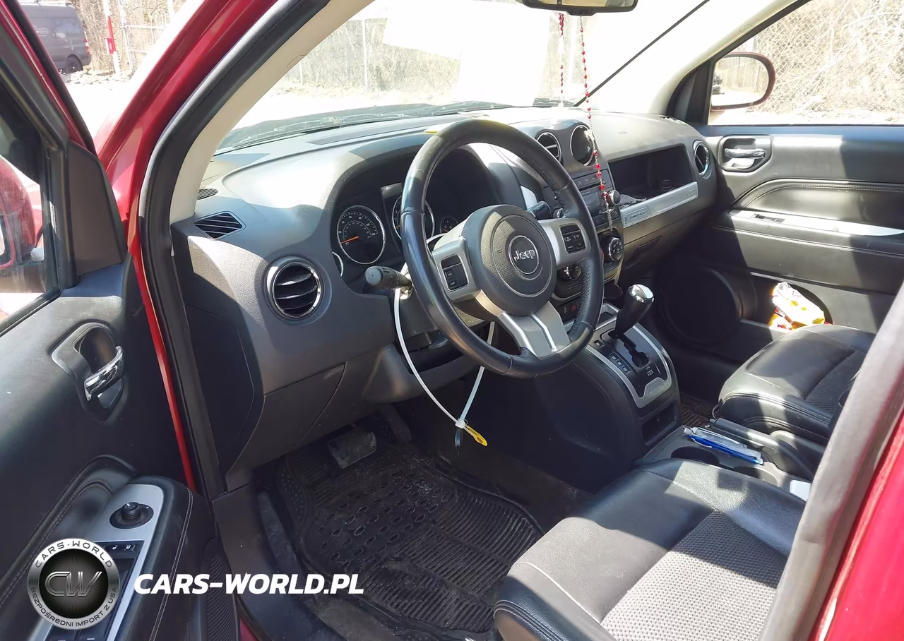 2016 Jeep Compass Latitude VIN:1C4NJDEB6GD781369 - 5