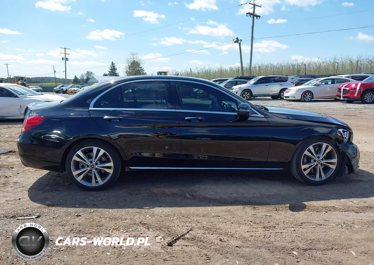 2018 Mercedes-Benz C 300 VIN:55SWF4JB1JU239185 - 13