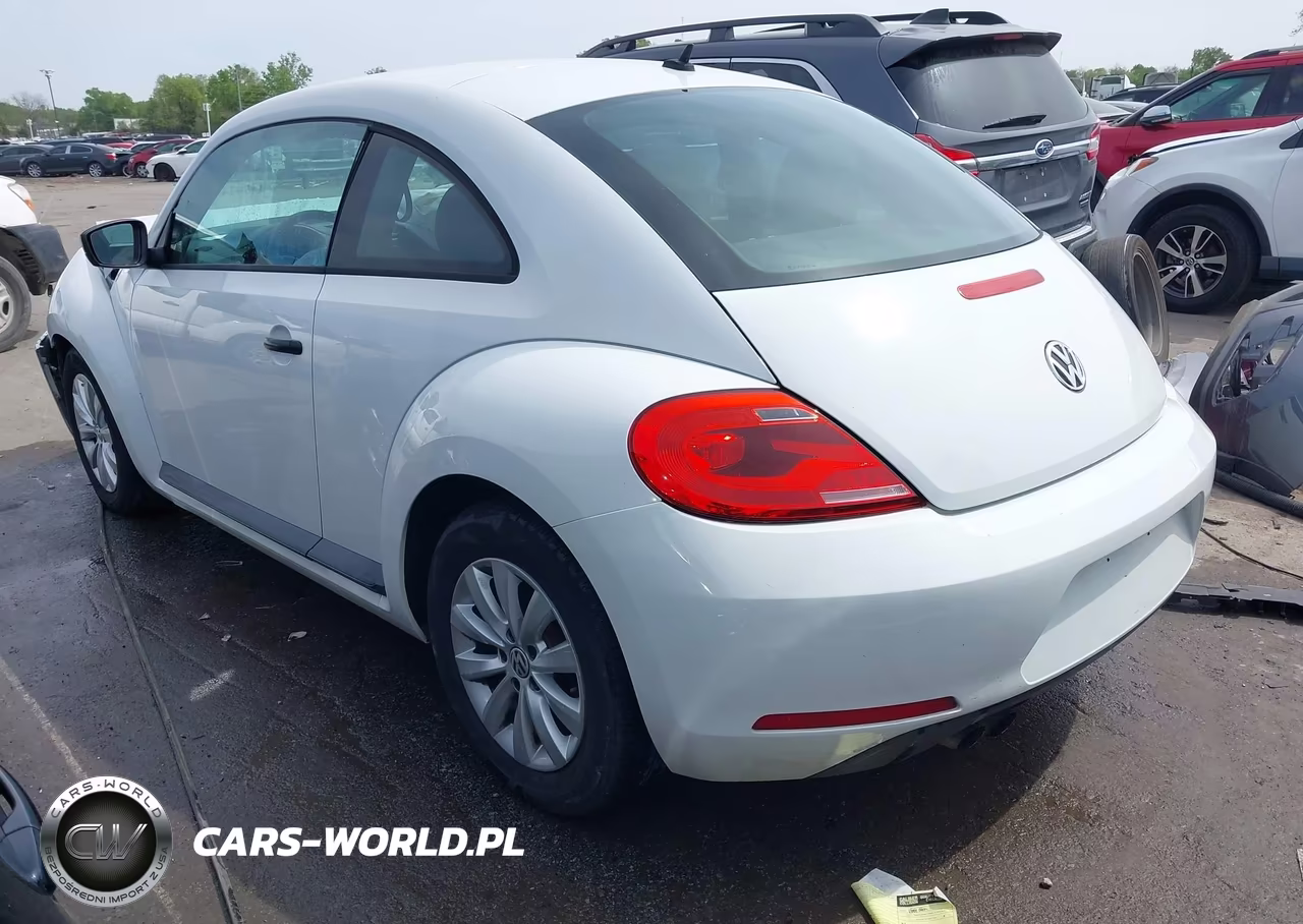 2014 Volkswagen Beetle 1.8T Entry VIN:3VWF17AT5EM641042 - 3