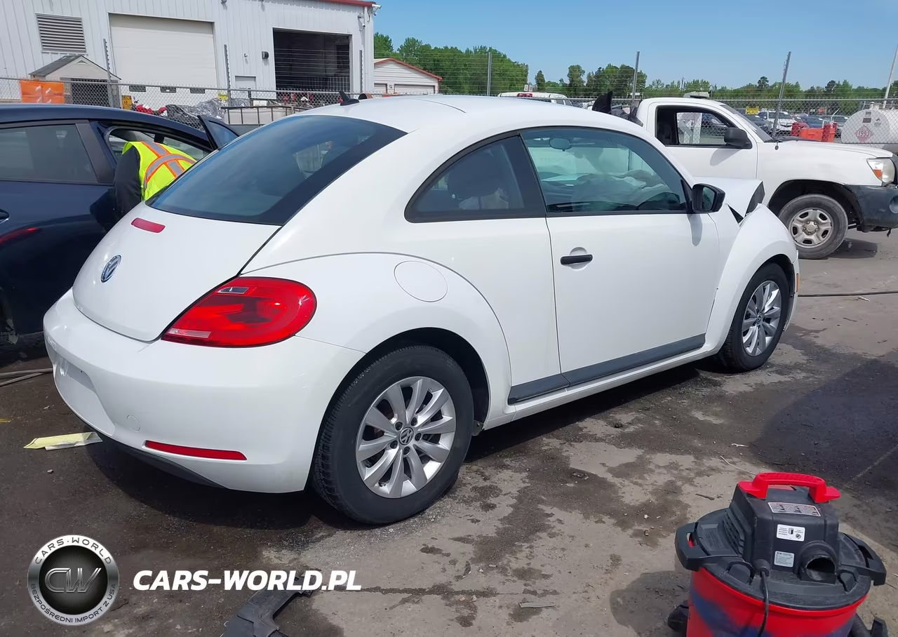 2014 Volkswagen Beetle 1.8T Entry VIN:3VWF17AT5EM641042 - 4