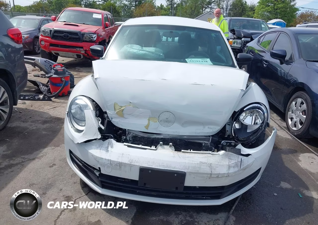 2014 Volkswagen Beetle 1.8T Entry VIN:3VWF17AT5EM641042 - 6